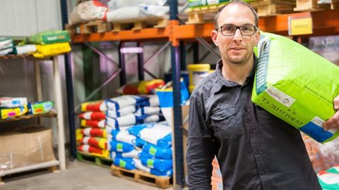 À 37 ans, Raphaël Moreau se retrouve à gérer une entreprise réalisant 10 M€ de CA avec dix salariés. © J.-M. NOSSANT